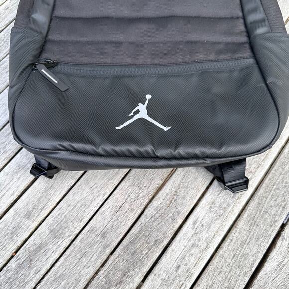 Air Jordan Airborne Weather Resistant Nike Backpack 15" Laptop Black 9A1944-023 - Picture 2 of 16